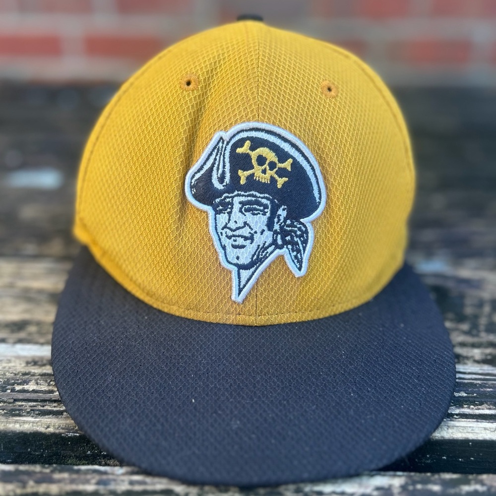 New Era 59Fifty Pittsburgh Pirates Authentic MLB Fitted Size 7 Baseball Cap Hat